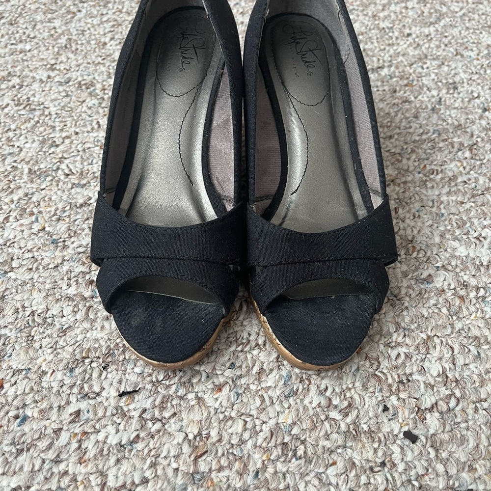 Life Stride Black Peep-Toe Heels